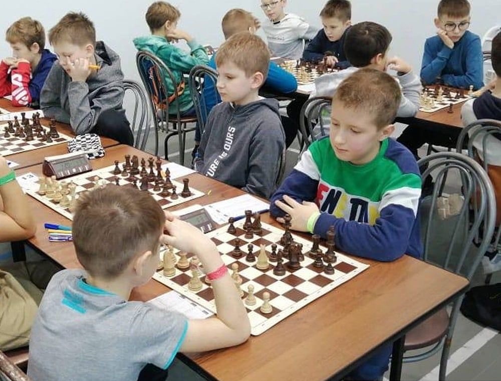 Krovelson помог юному шахматисту принять участие в региональных соревнованиях
