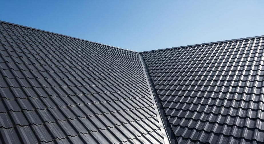 Как правильно крепить профнастил?