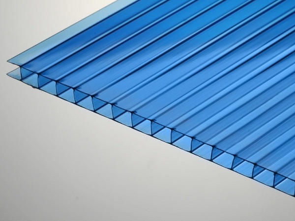 Сотовый поликарбонат, синий, 6 мм
