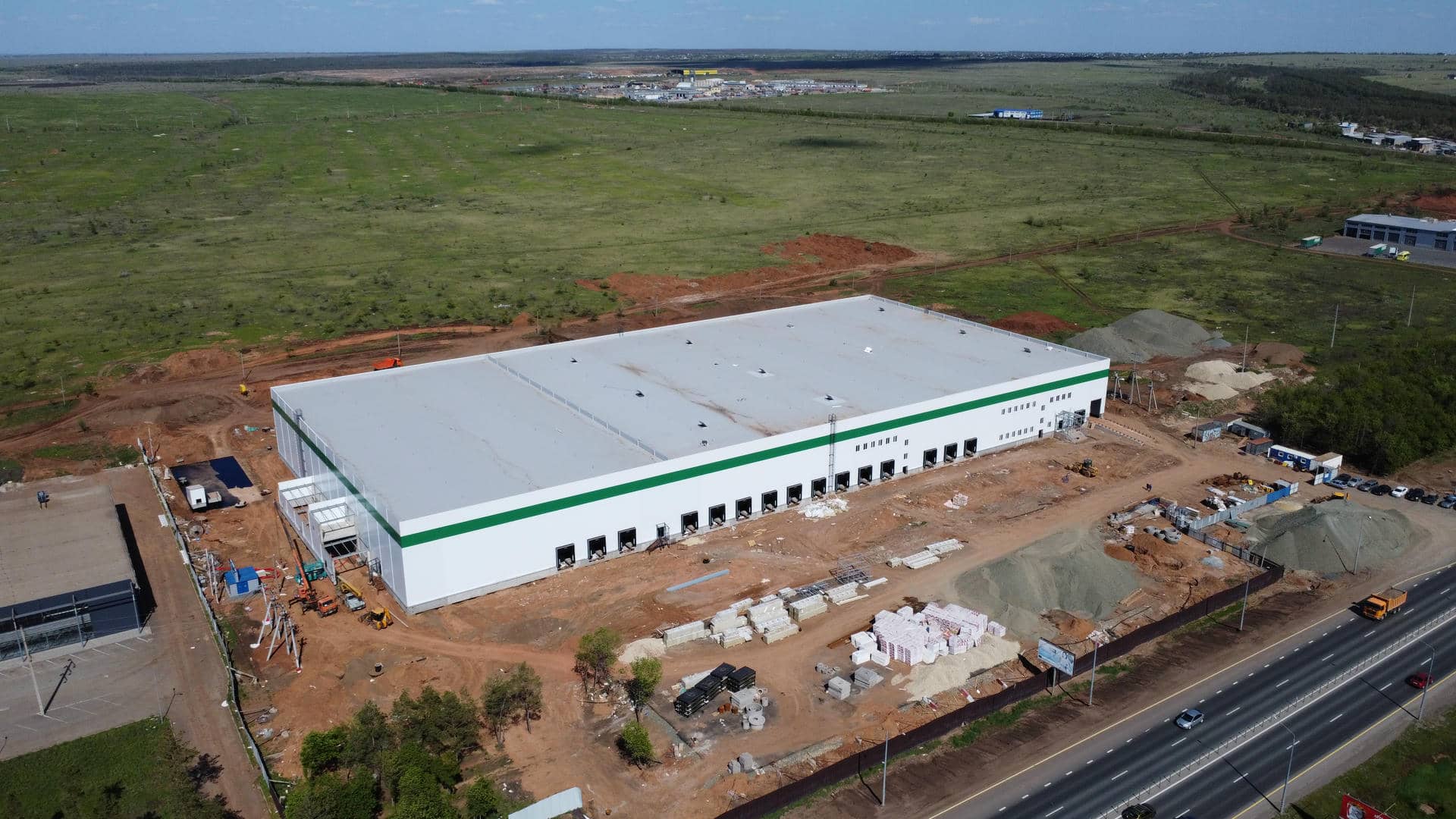 Наши сэндвич-панели на объектах (1).JPG